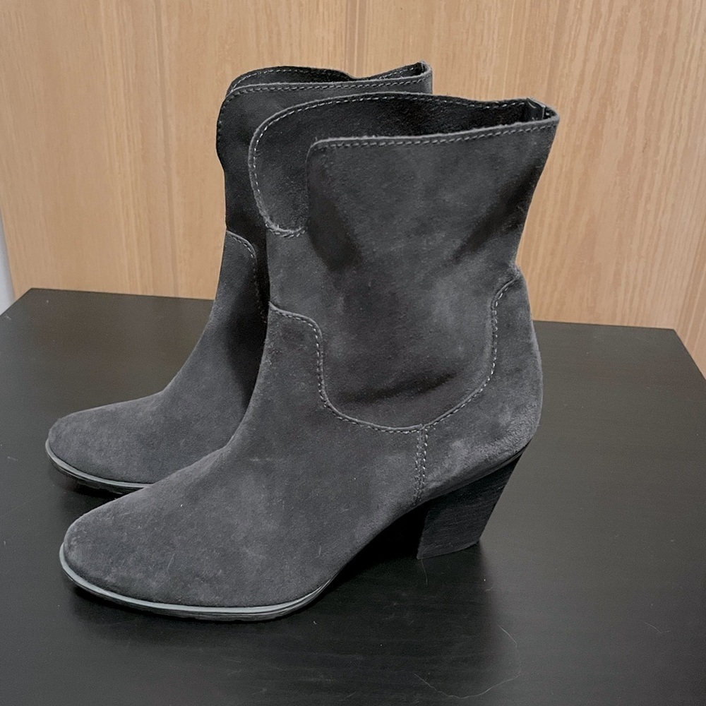 Blondo Fay Waterproof Ankle Boot Gray Suede
